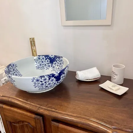 Maison De Mags & Mags Willow Bed & Breakfast