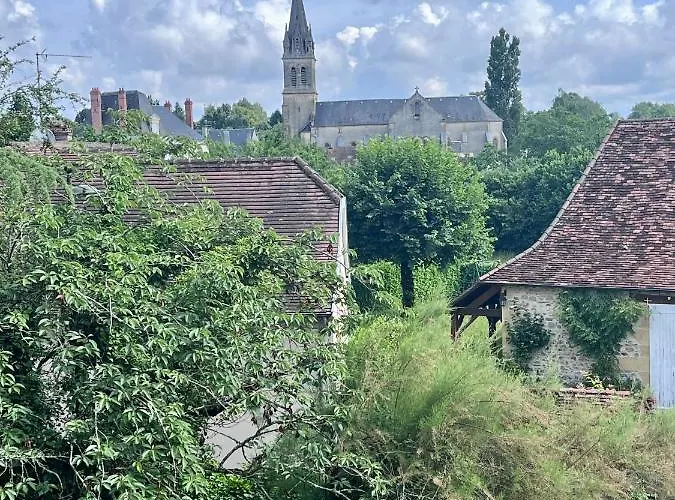 Maison De Mags & Mags Willow