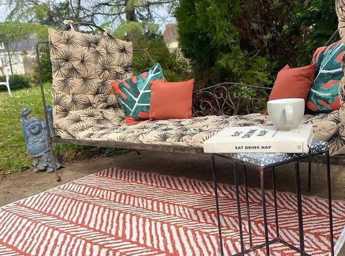 Maison De Mags & Mags Willow